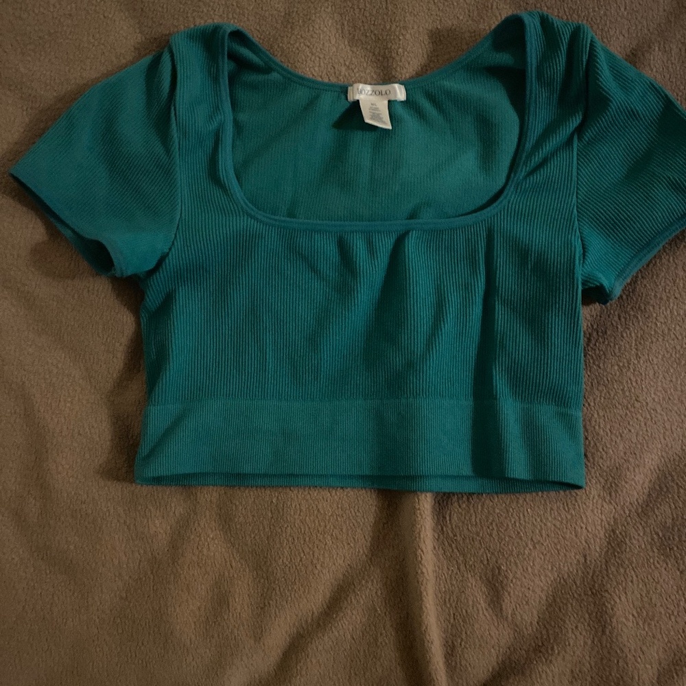 Cropped shirt